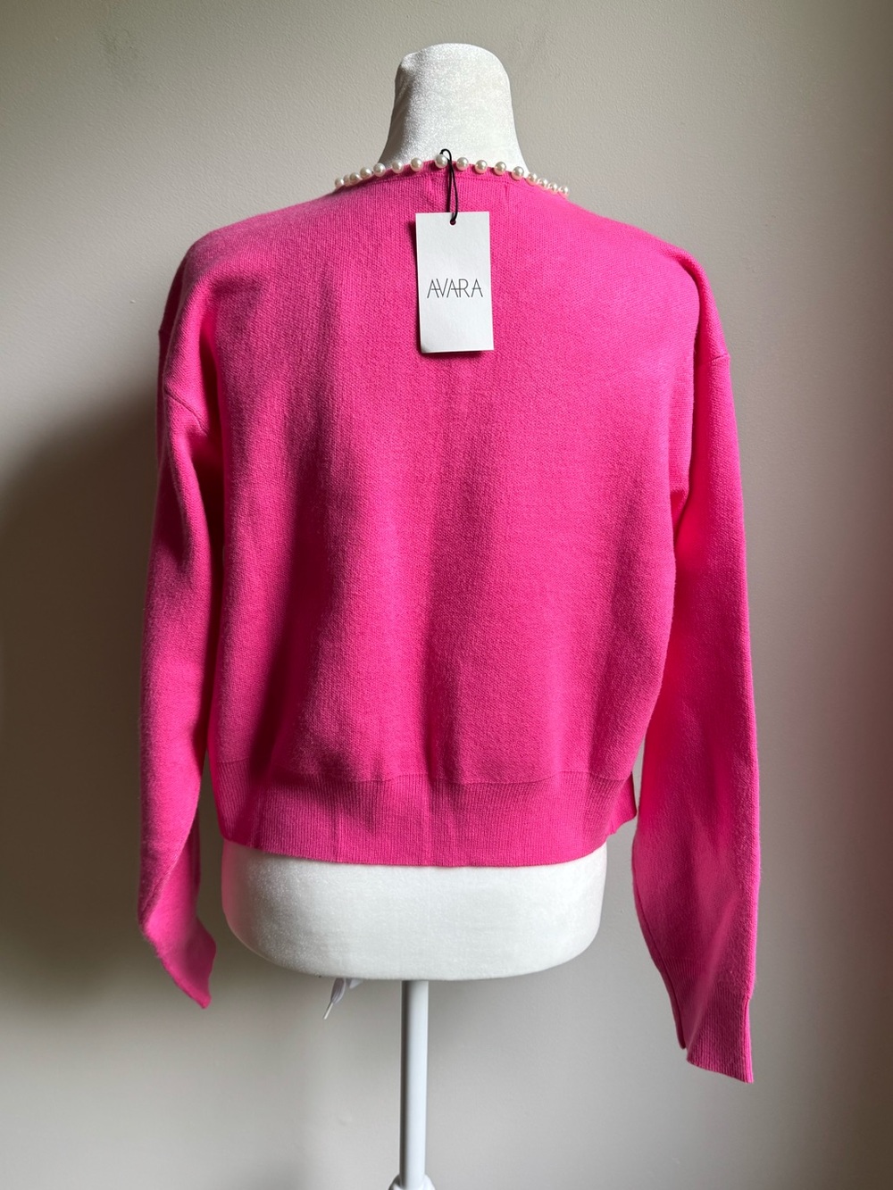 Avara NWT Women’s Hot Pink Pearl-Trim Clasp-front Cardigan Sweater Size Small - Picture 5 of 7